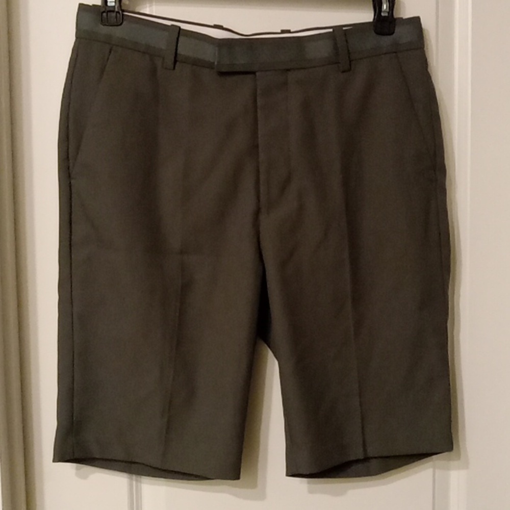 Men's Everyday Shorts Sz 32 Grey